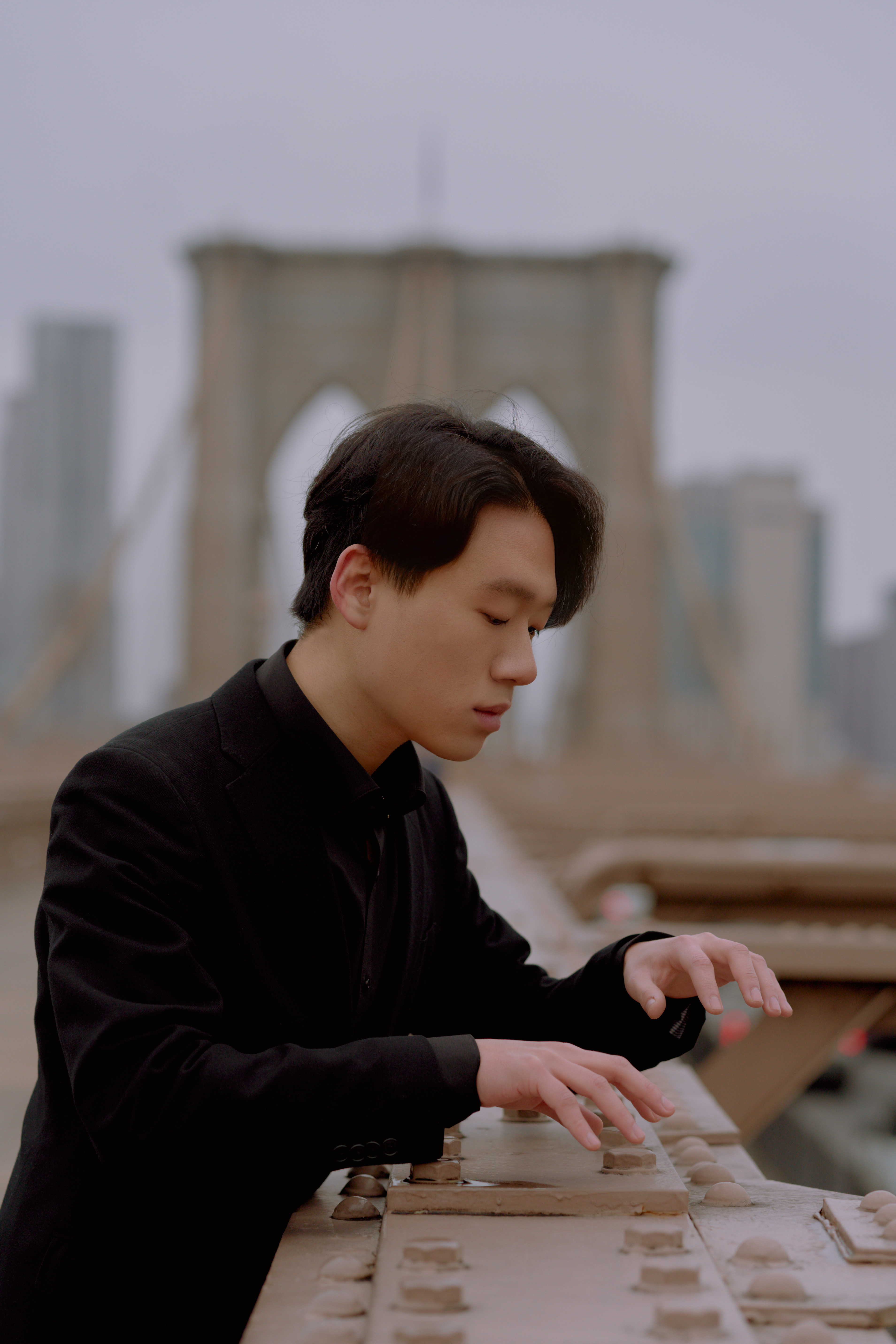 Jihwan Yoon performing